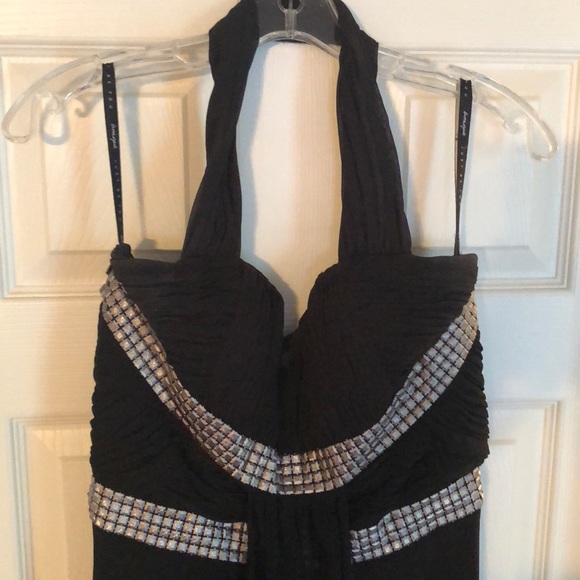 Gown - Picture 2 of 3